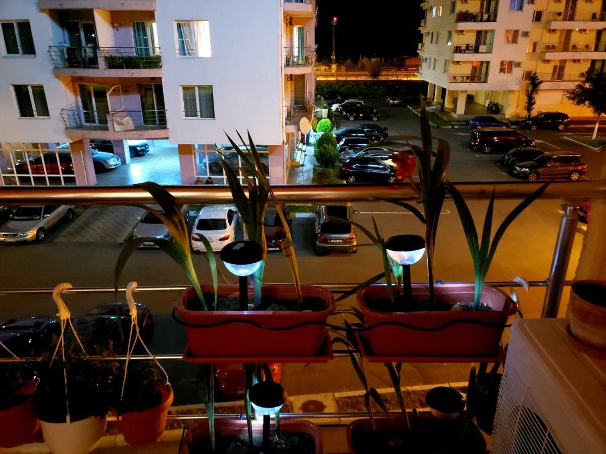 Melly's Summerland Apartament *